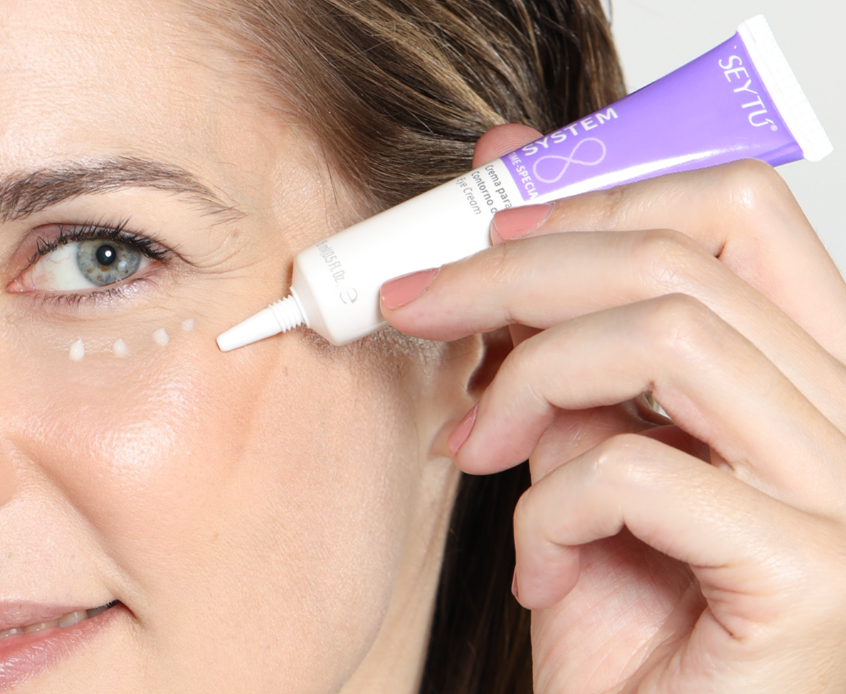 Crema para Contorno de Ojos: El despertar de una mirada joven 15ml
